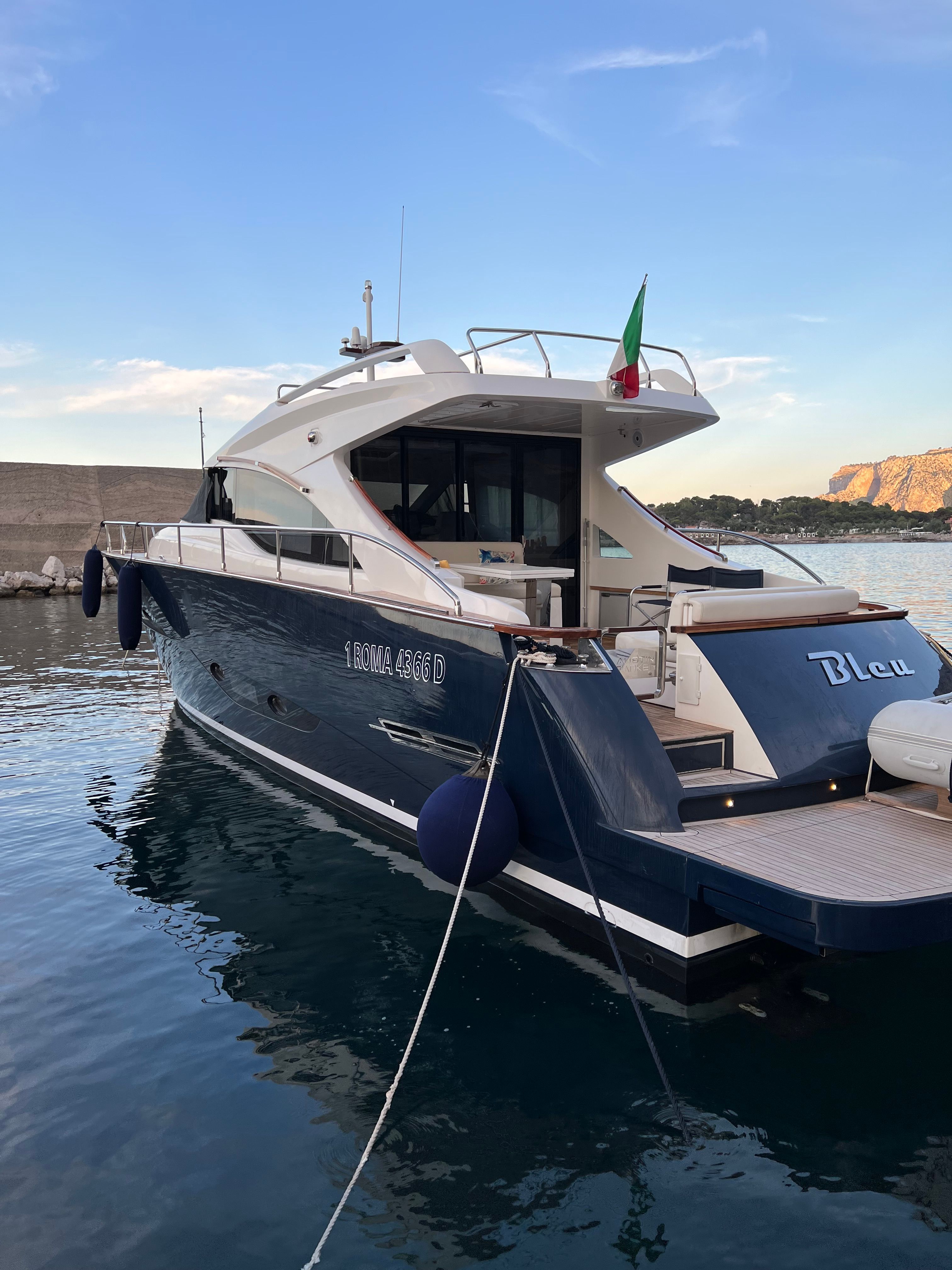 2017 Austin Parker Austin Parker 48 Sundeck