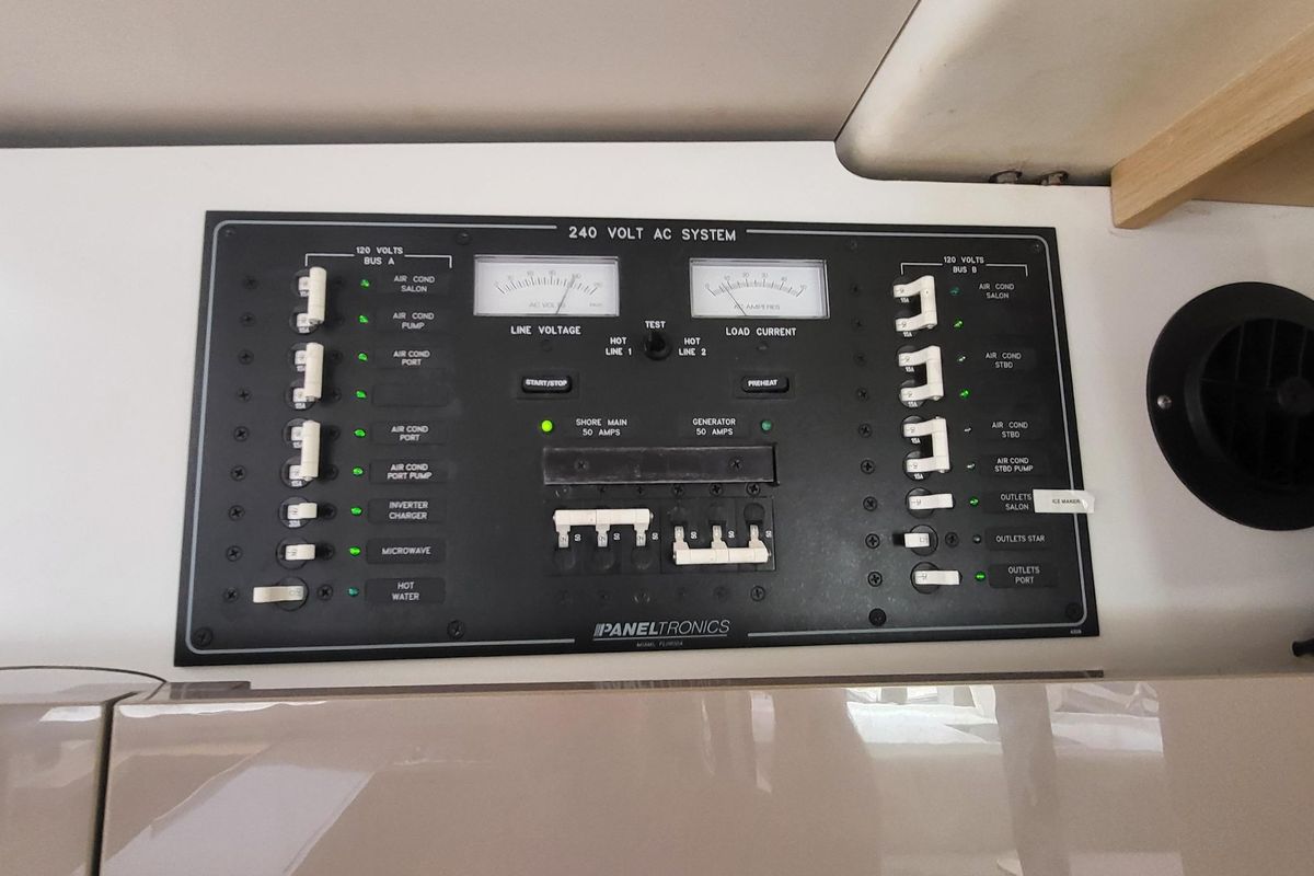2018 Fountaine Pajot 44 