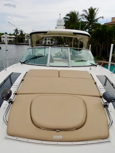  Yacht Photos Pics 2016 Sea Ray 350 Sundancer yacht with spacious sun deck and luxurious amenities.