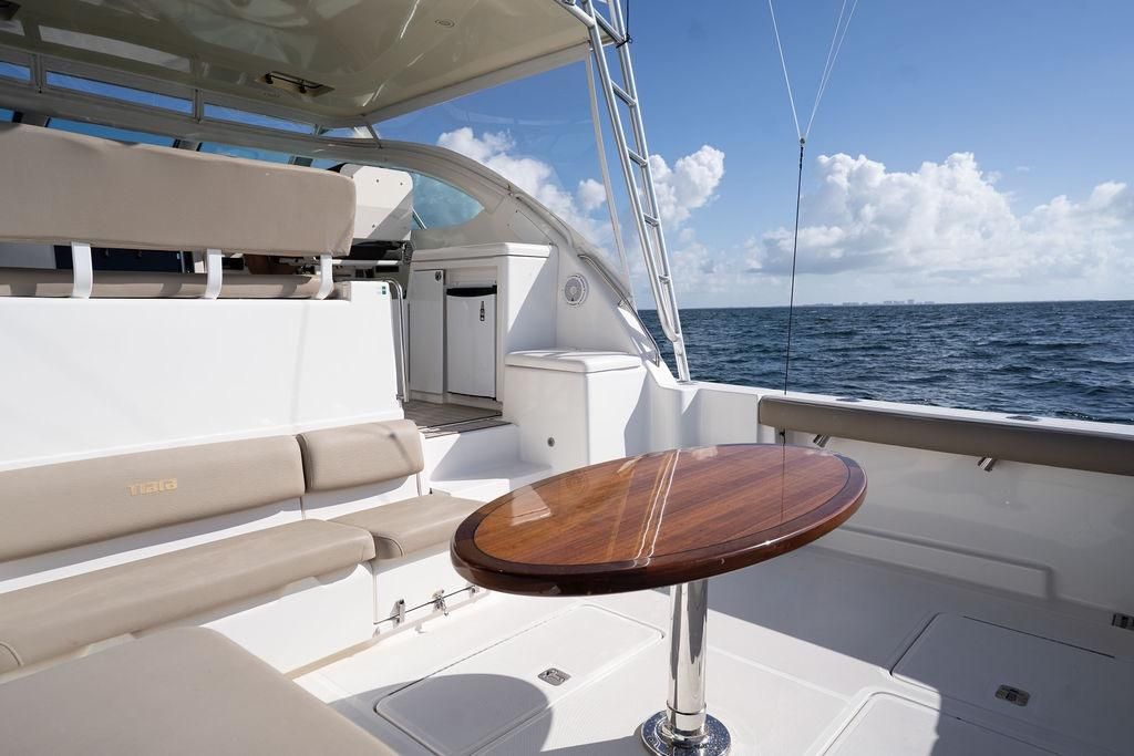 2005 Tiara Yachts 42 