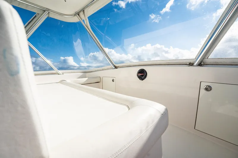 Manana Yacht Photos Pics Interior view of 2007 Egg Harbor 43 SportYacht with clear sky through windows.