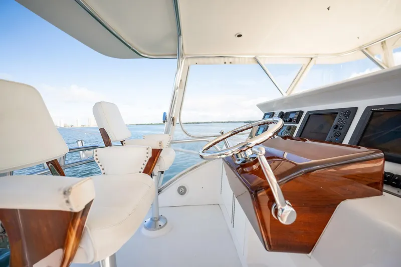 Manana Yacht Photos Pics 2007 Egg Harbor 43 SportYacht helm with luxurious seating and advanced navigation systems.