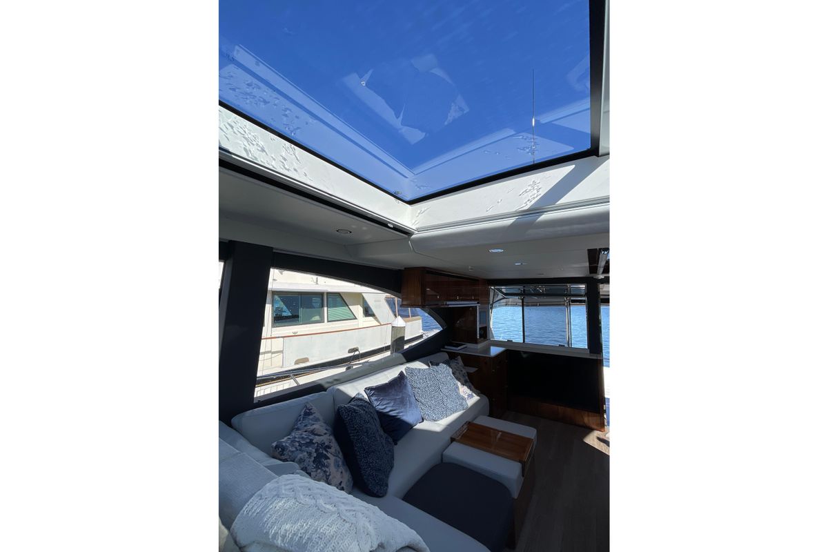 2025 Riviera 58 
