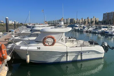 2005 Quicksilver 640 Pilothouse