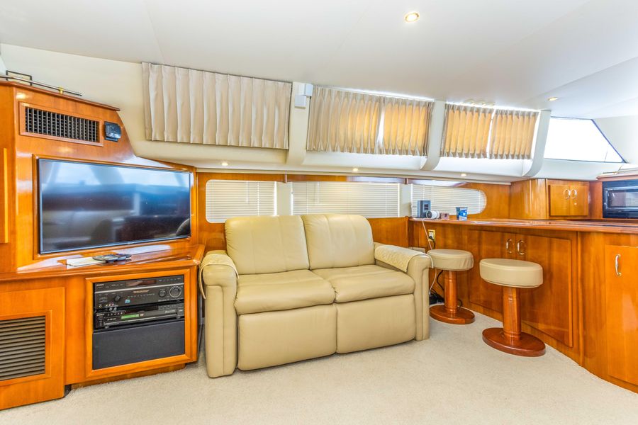 2005 Carver 466 Motor Yacht