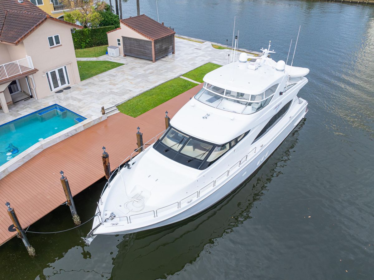 2005 Hatteras 80 