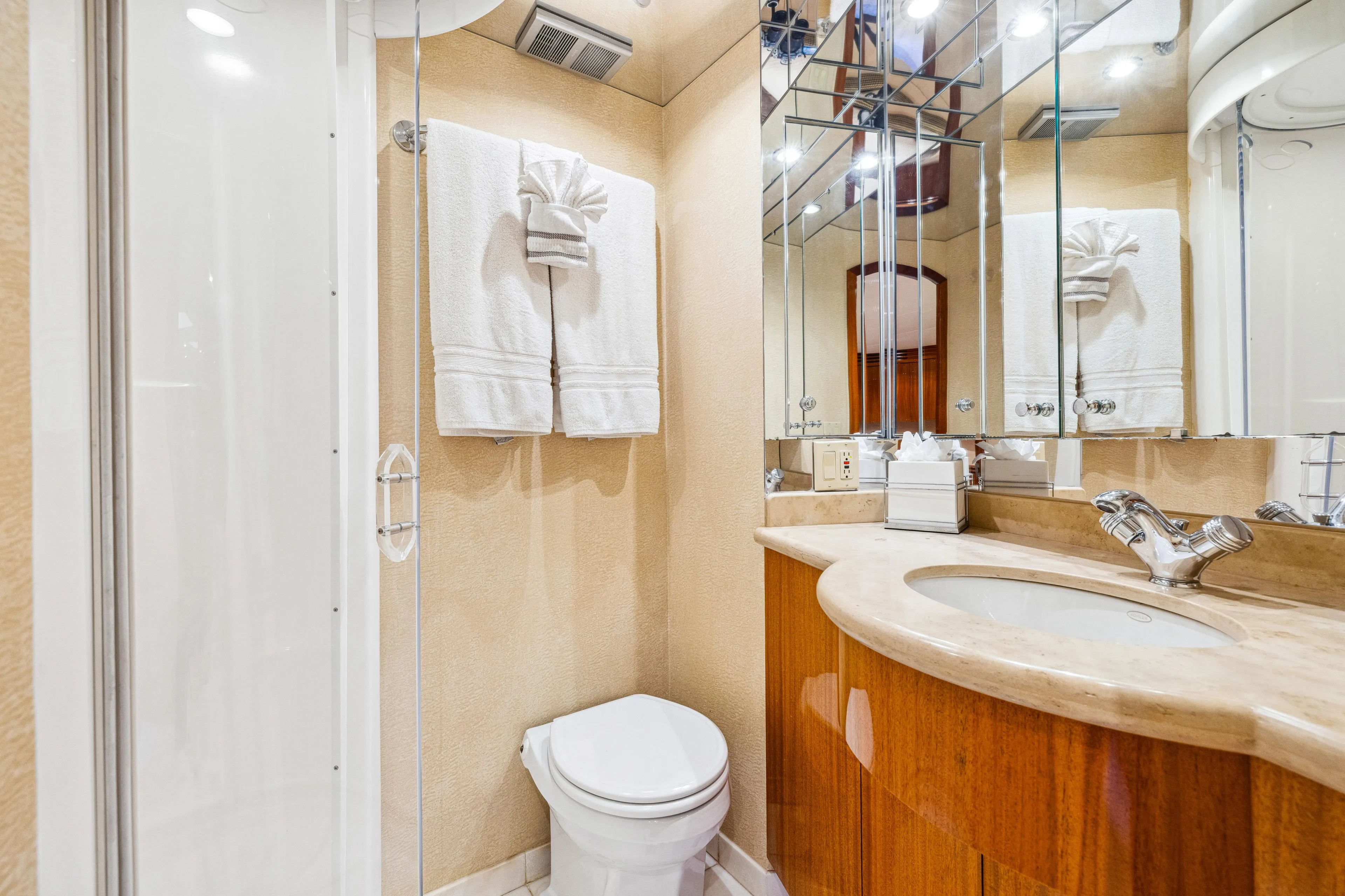 Corporate Approved 2 Yacht Photos Pics 