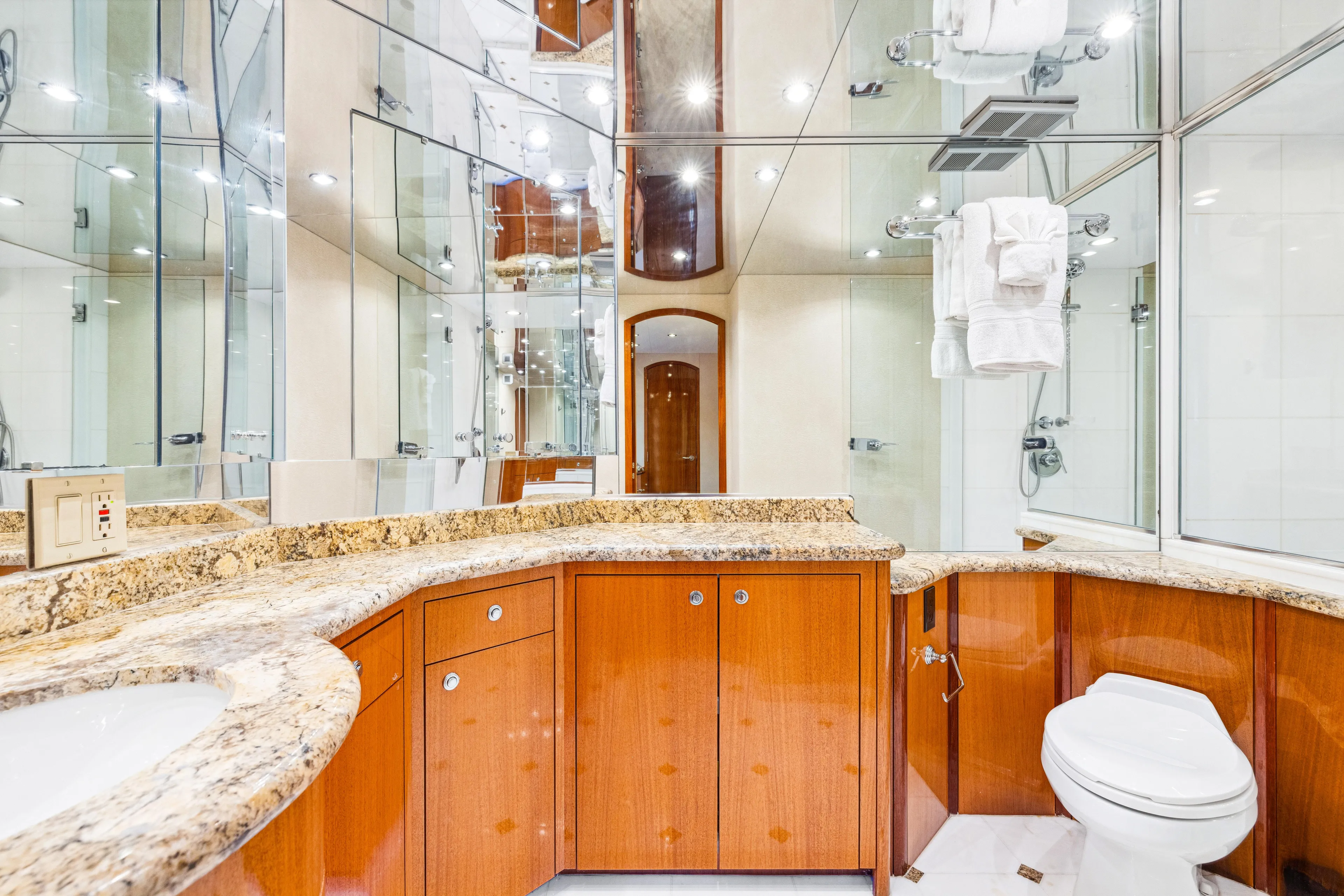 Corporate Approved 2 Yacht Photos Pics 