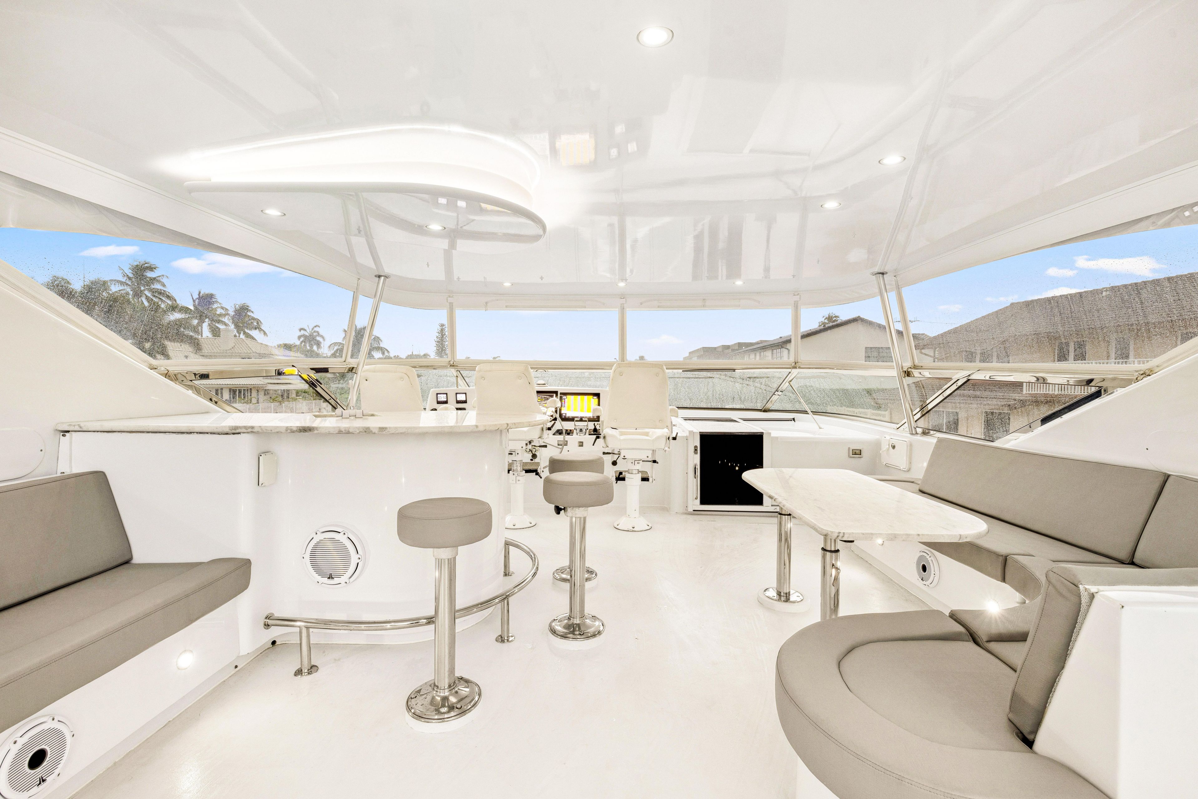 2005 Hatteras 80 