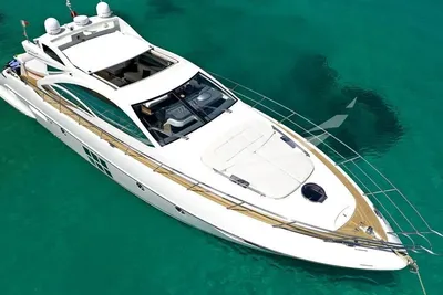 Azimut 62S