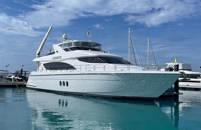 Aretecte Yacht Photos Pics 