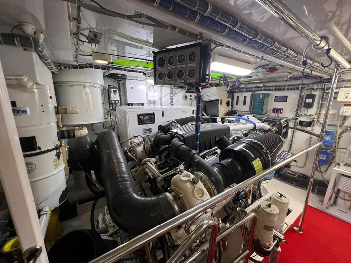 Aretecte Yacht Photos Pics 