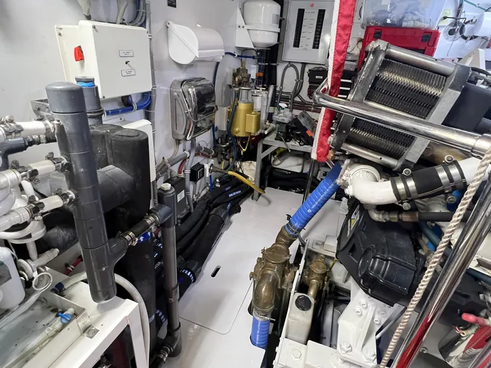 Aretecte Yacht Photos Pics 