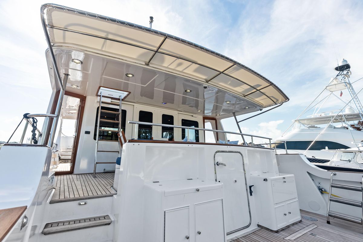 2005 Grand Banks 72 