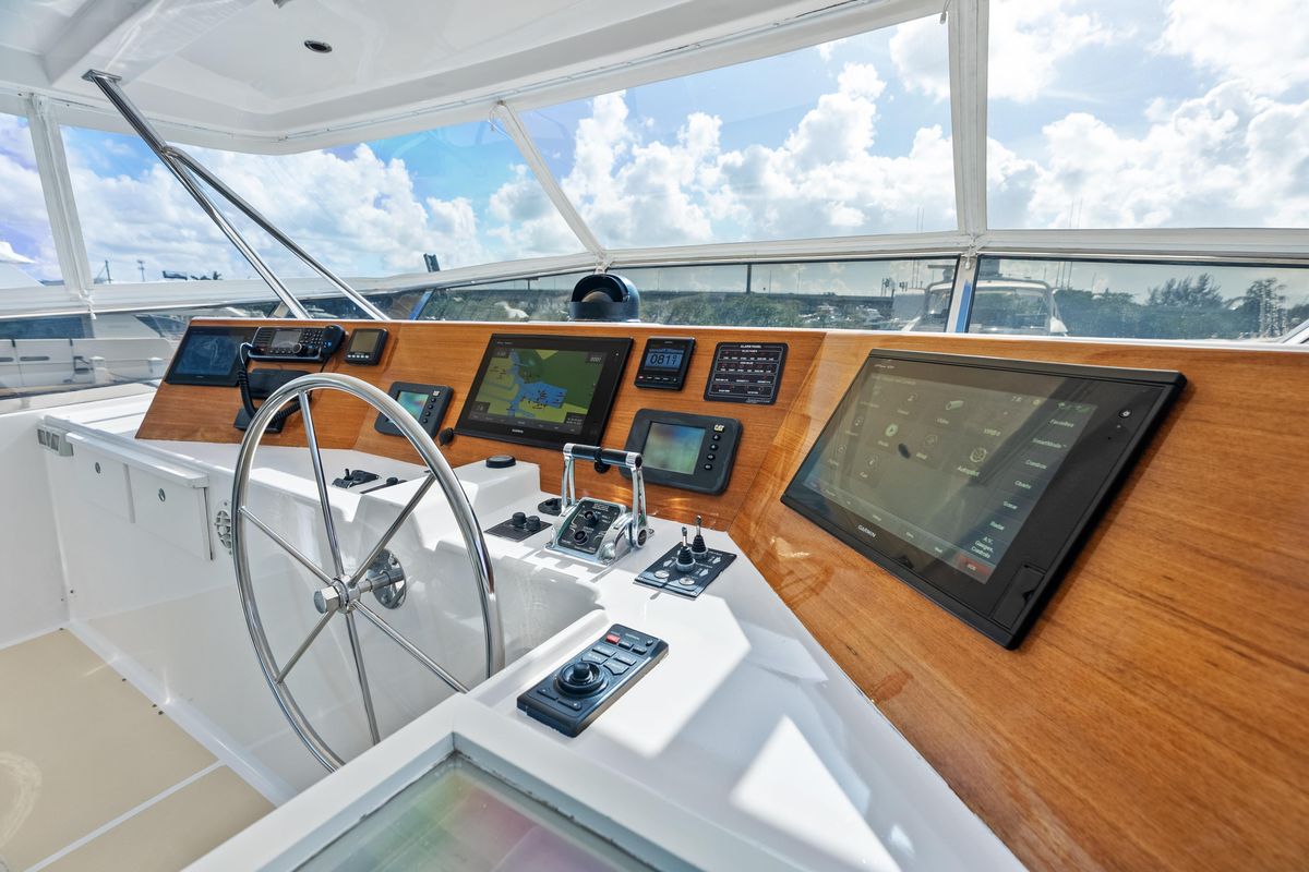 2005 Grand Banks 72 