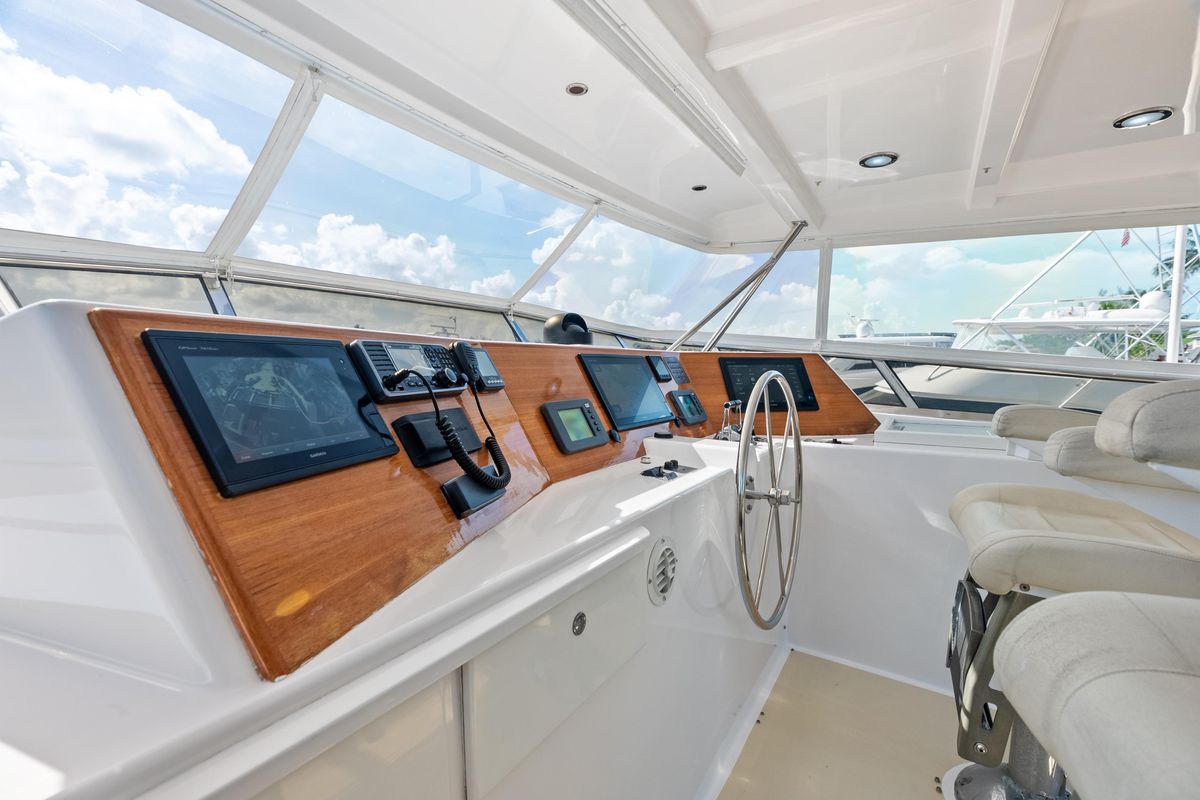 2005 Grand Banks 72 