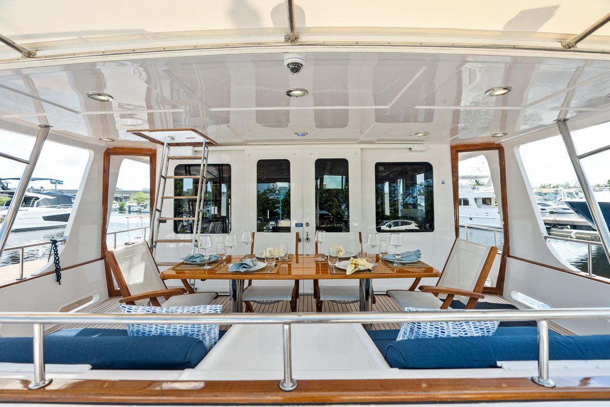 2005 Grand Banks 72 