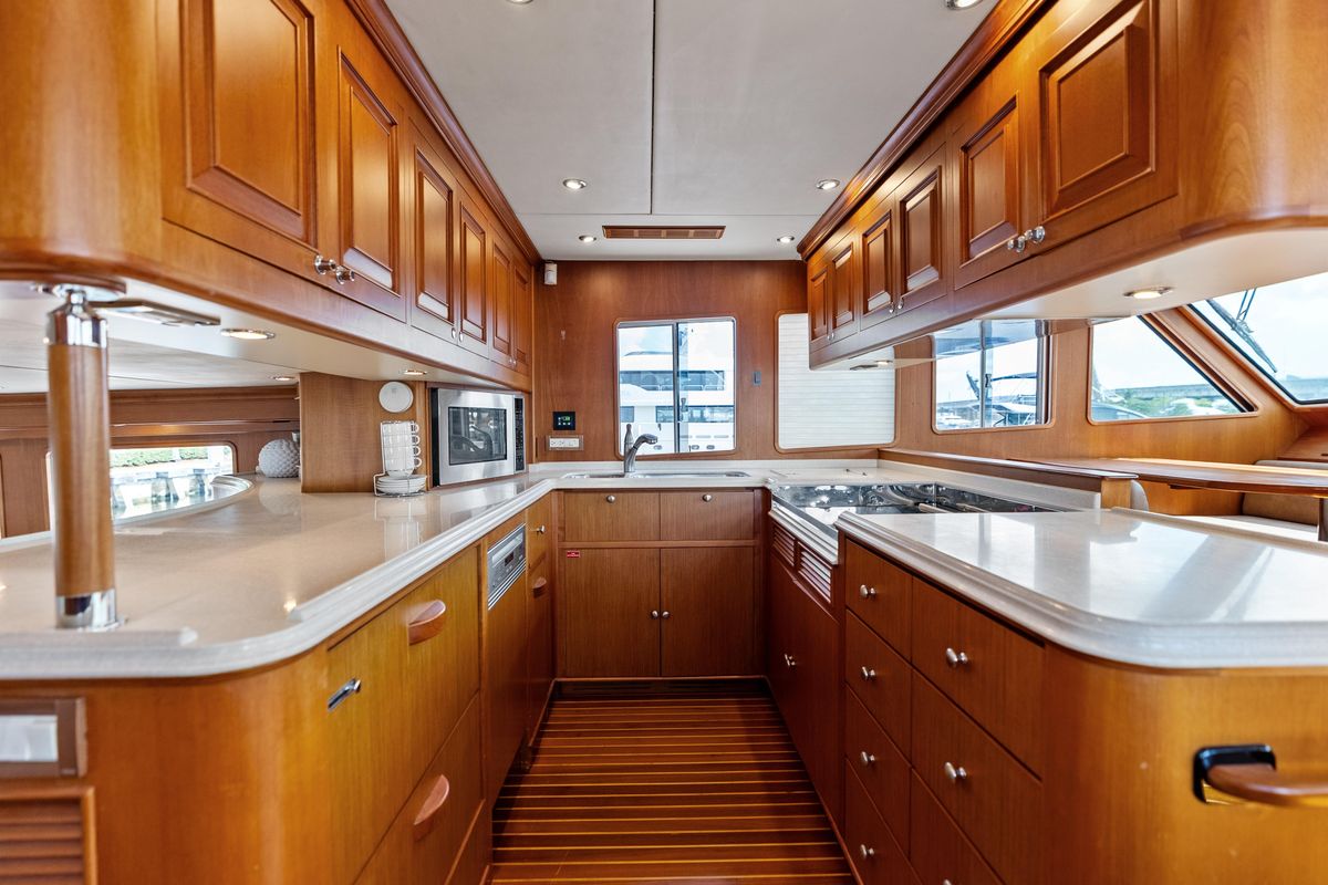 2005 Grand Banks 72 