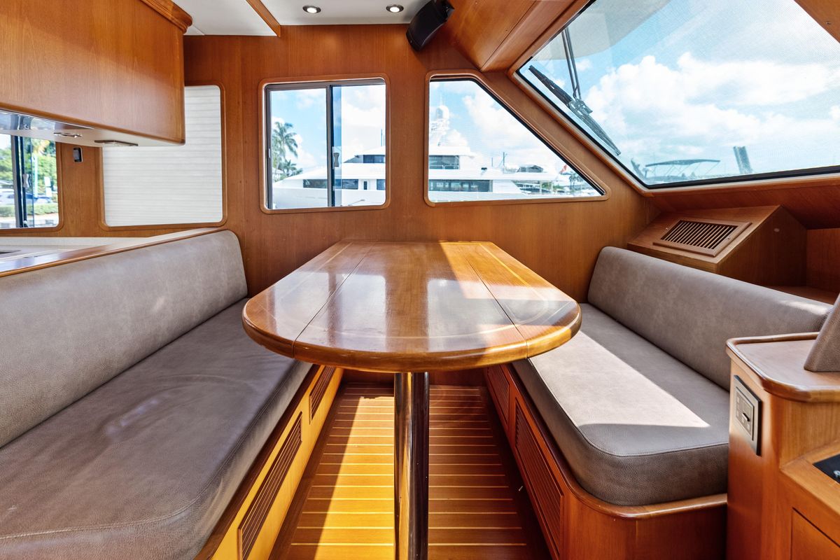 2005 Grand Banks 72 