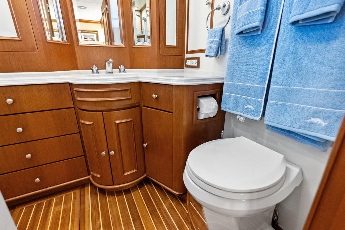 2005 Grand Banks 72 
