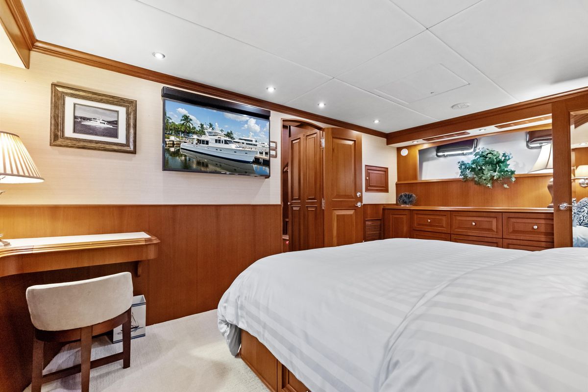 2005 Grand Banks 72 