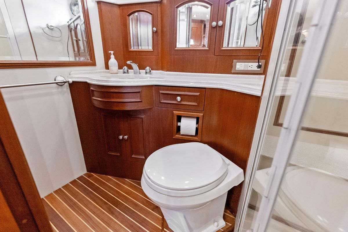2005 Grand Banks 72 