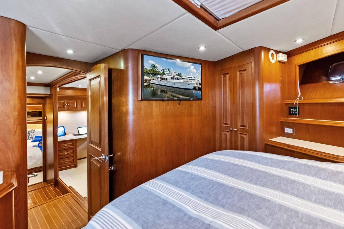 2005 Grand Banks 72 