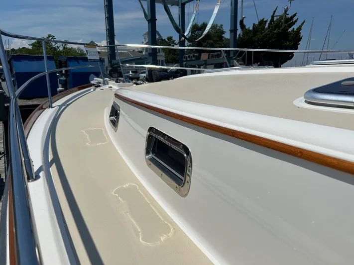 Fish Tank Yacht Photos Pics 