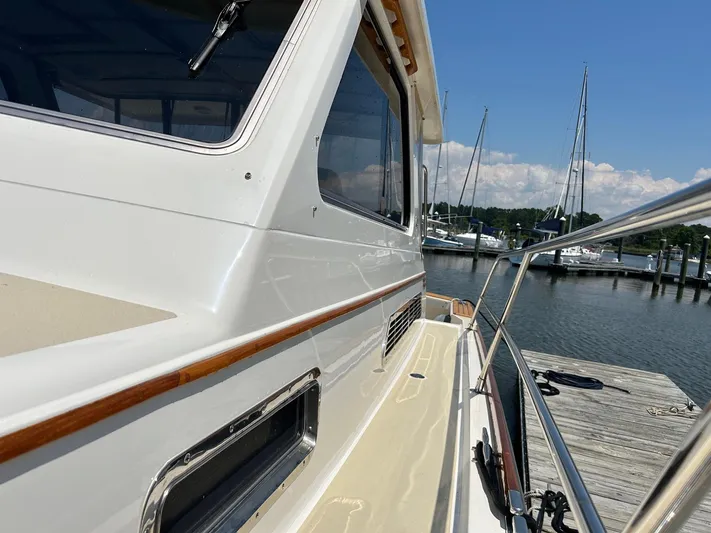 Fish Tank Yacht Photos Pics 