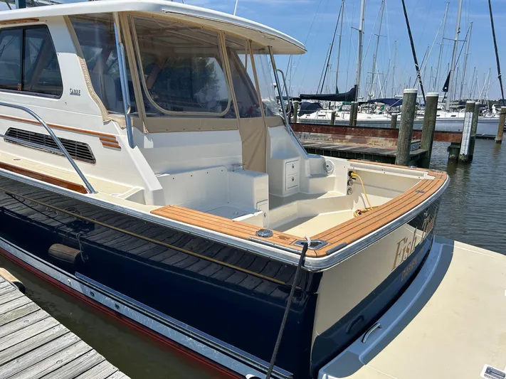 Fish Tank Yacht Photos Pics 