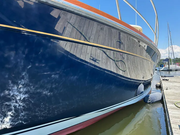 Fish Tank Yacht Photos Pics 