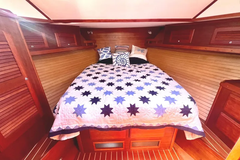 Fish Tank Yacht Photos Pics 