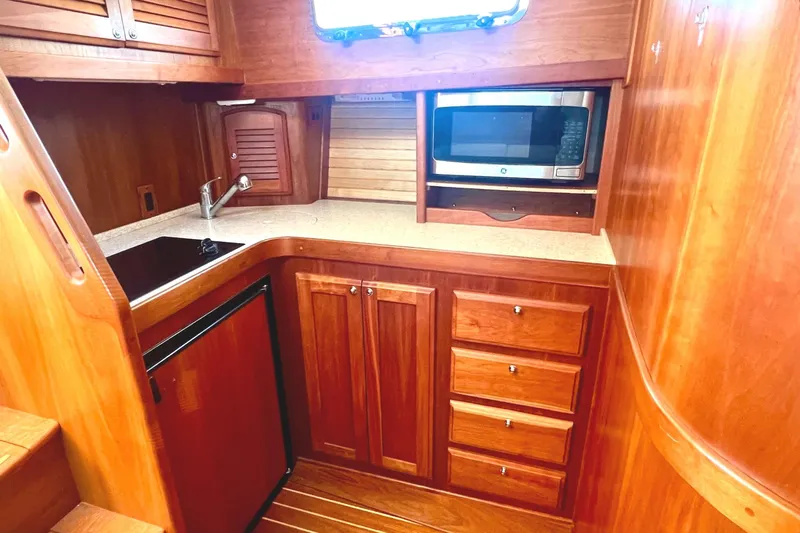 Fish Tank Yacht Photos Pics 