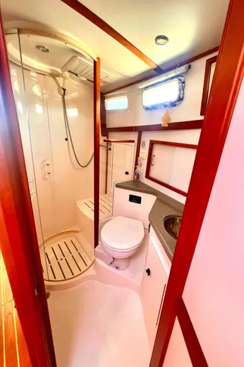 Fish Tank Yacht Photos Pics 