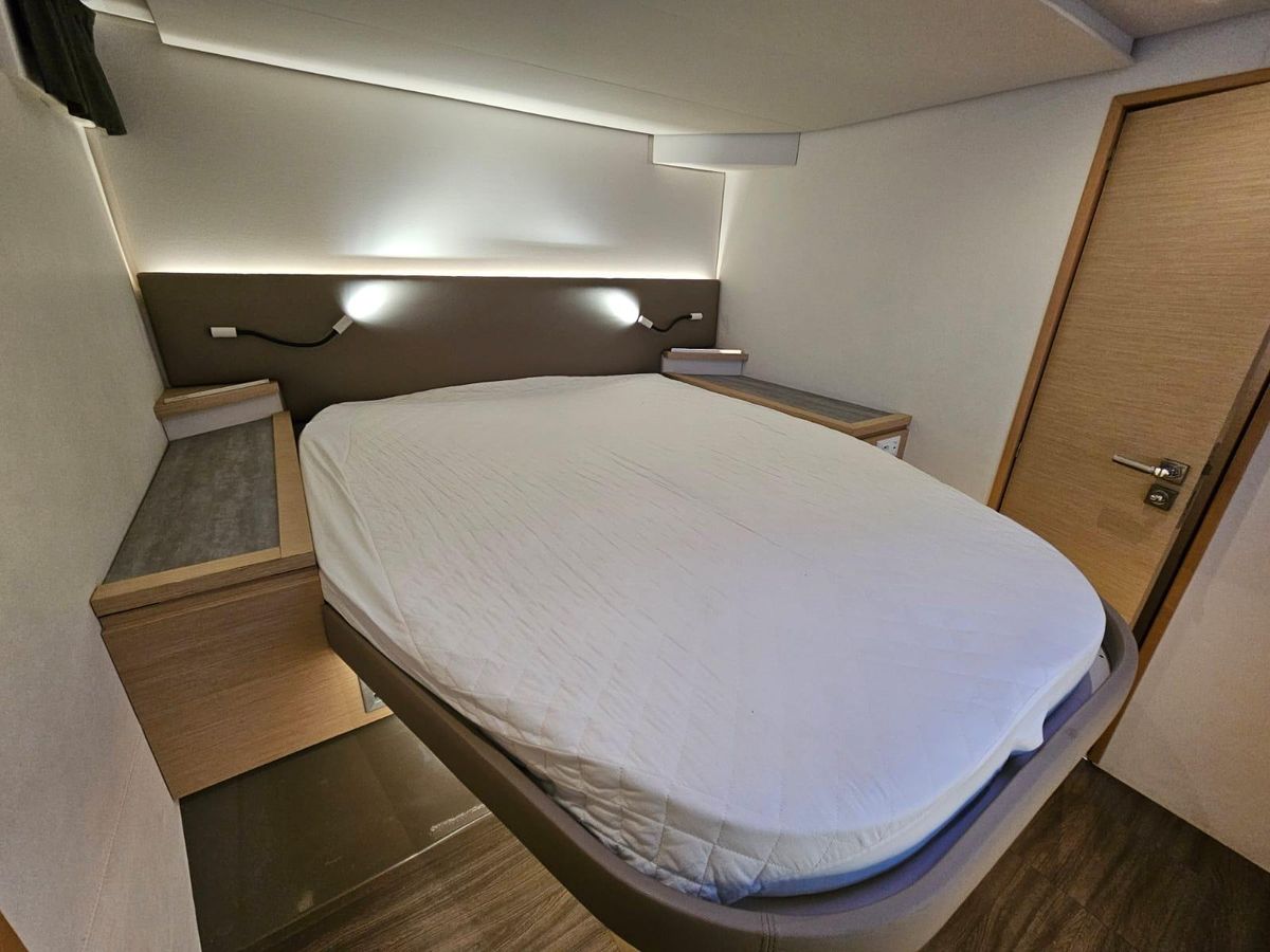 2016 Fountaine Pajot 49 