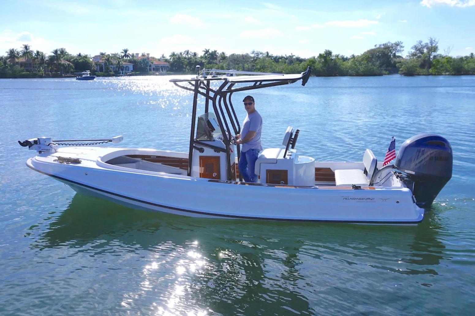 Metan Pelham Bay 21 Sport Fish Edition