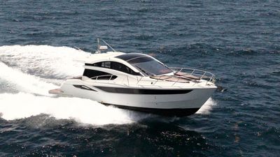 Yacht
