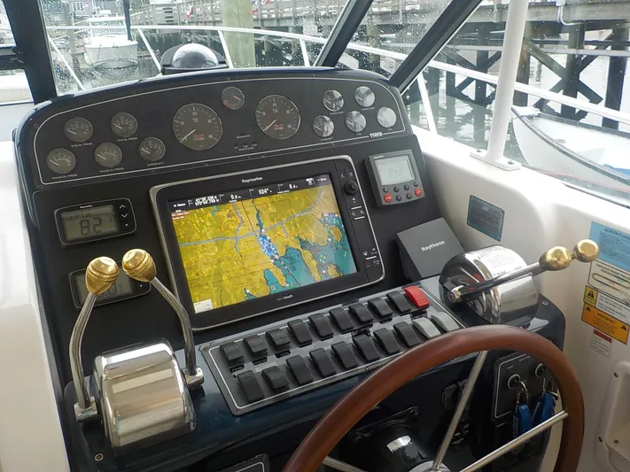 " Romanic" Yacht Photos Pics Helm