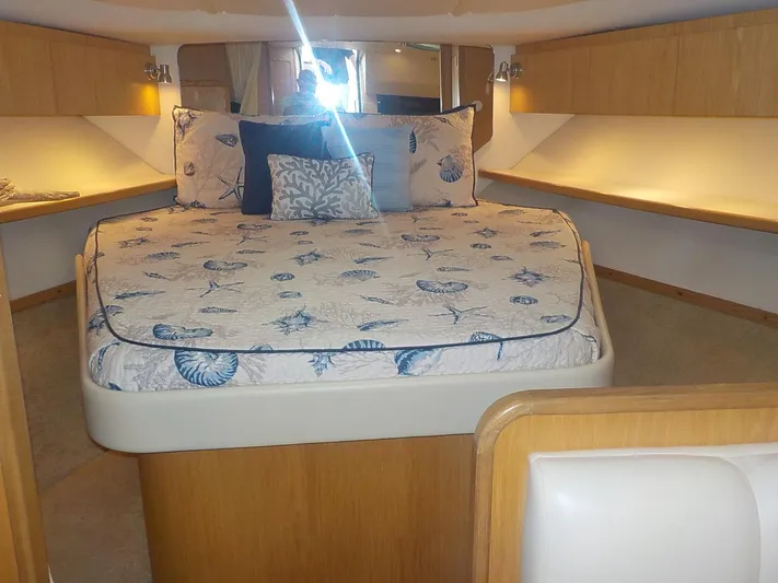 " Romanic" Yacht Photos Pics Fwd Stateroom