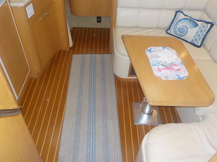 " Romanic" Yacht Photos Pics Cabin