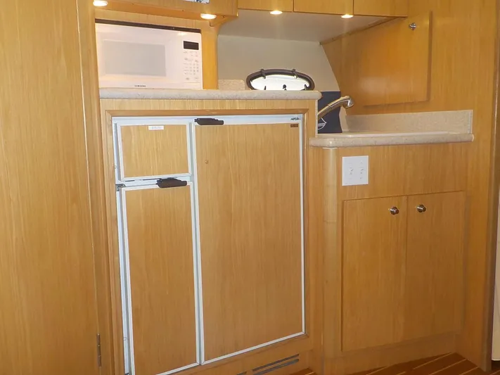 " Romanic" Yacht Photos Pics Galley