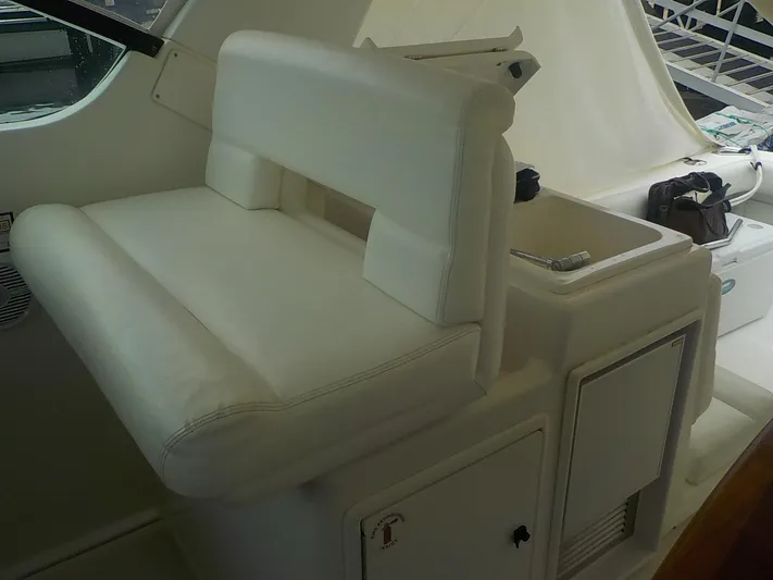 " Romanic" Yacht Photos Pics Power helm Seat