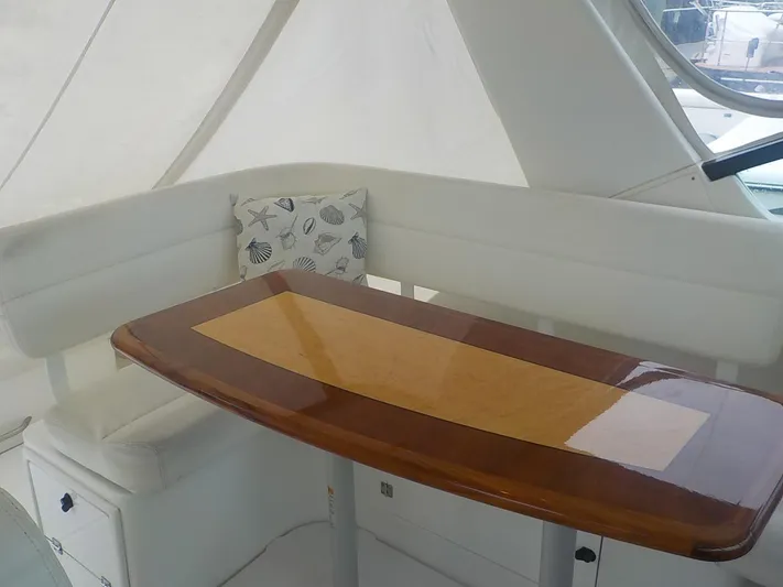 " Romanic" Yacht Photos Pics L-Lounge w/Custom Table