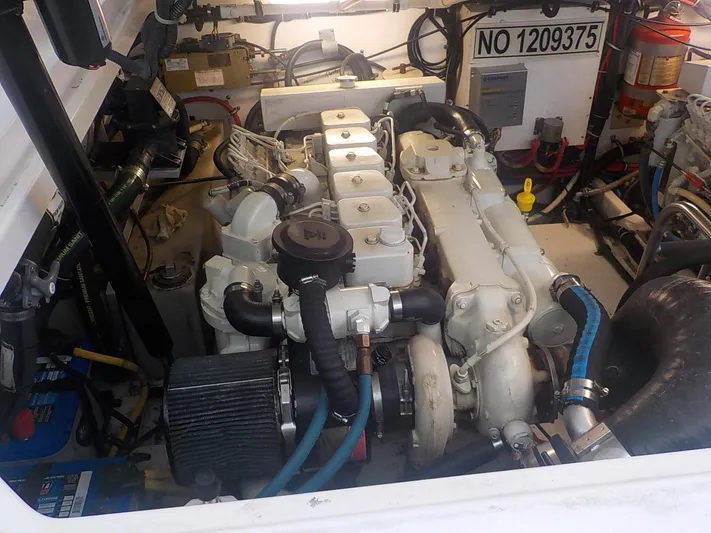 " Romanic" Yacht Photos Pics Engine Room