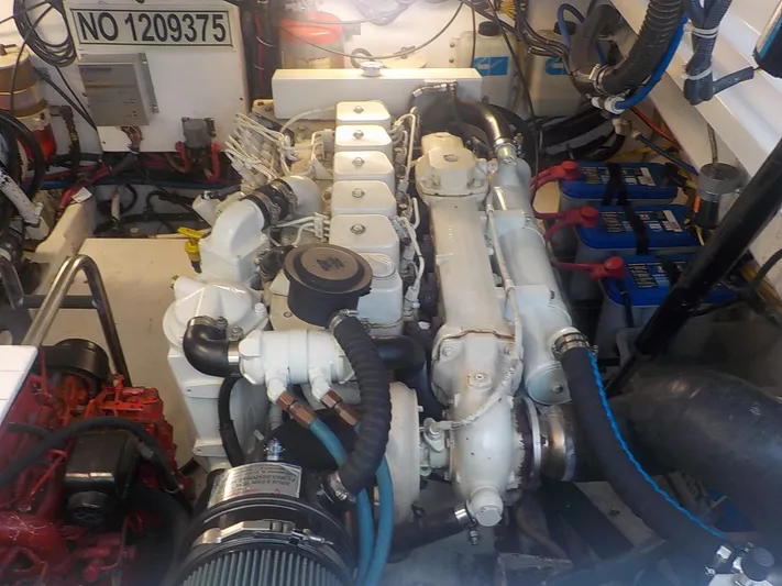 " Romanic" Yacht Photos Pics Engine Room