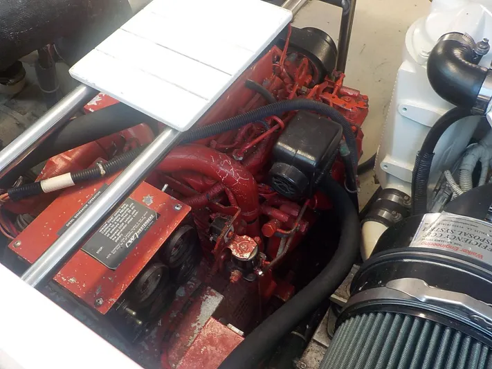 " Romanic" Yacht Photos Pics Engine Room