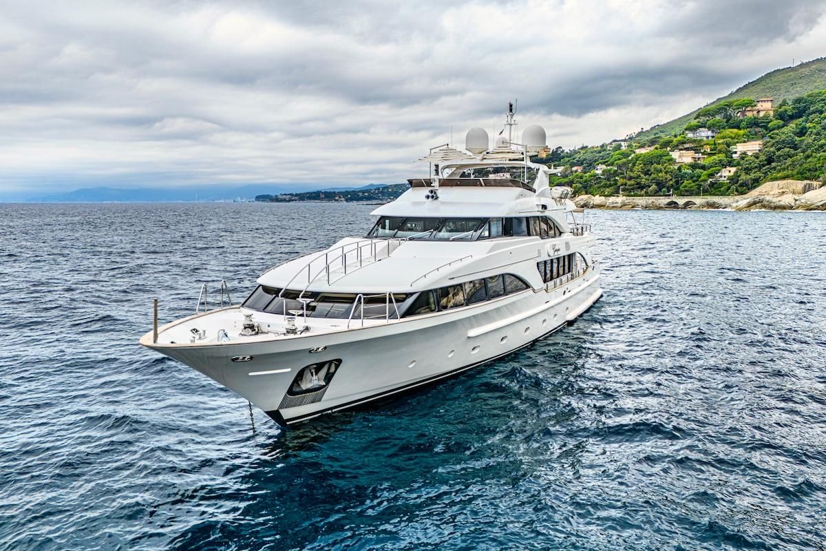 2009 Benetti 120 