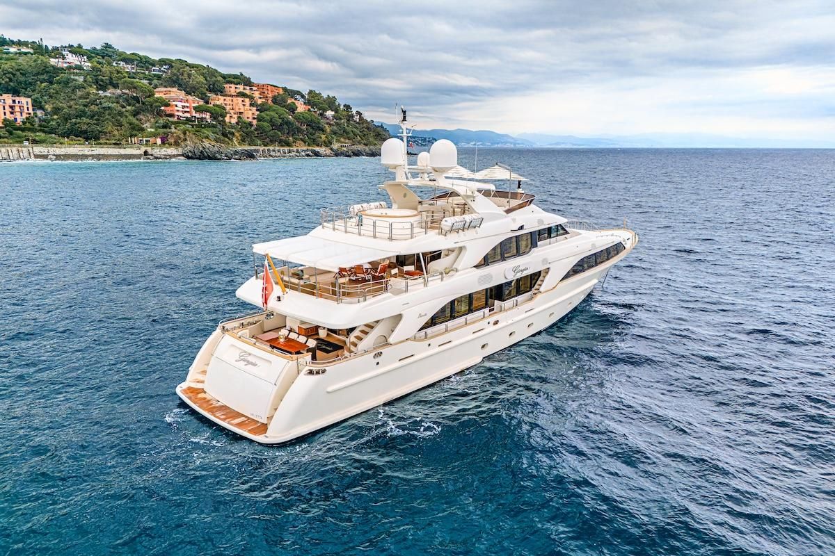 2009 Benetti 120 
