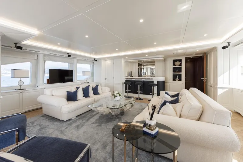 Giorgia I Yacht Photos Pics Luxurious interior of 2009 Benetti Classic 120 yacht with elegant seating and modern decor.