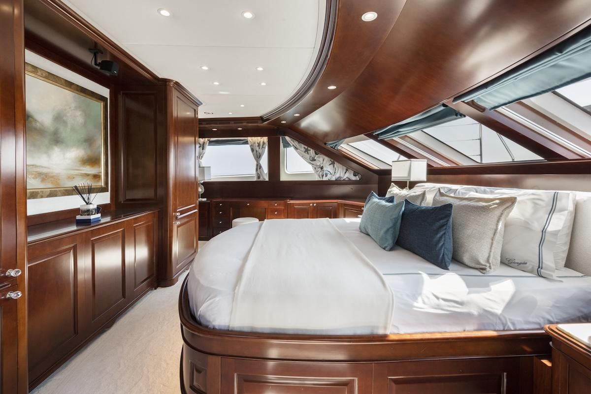 2009 Benetti 120 
